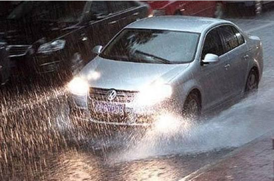 夏天多雨，升窗器也需防水